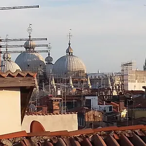 ** Gasthuis Alloggi Allegri Italië